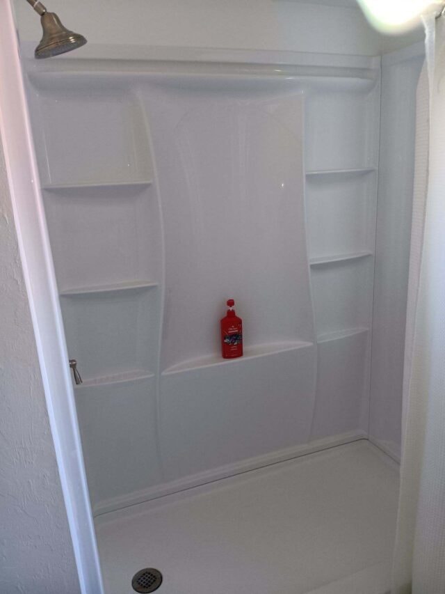 Spotless shower enclosure